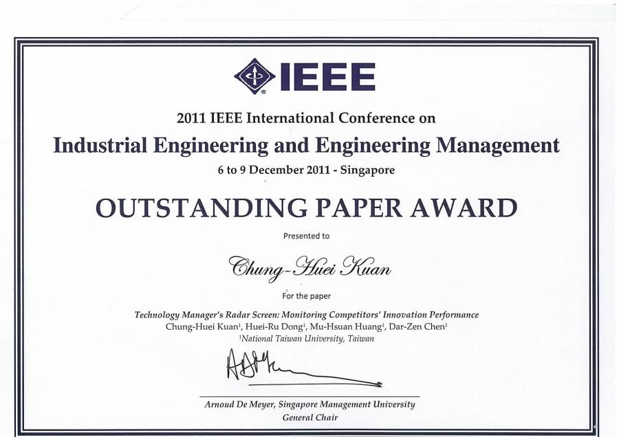 outstanding_paper_award.jpg